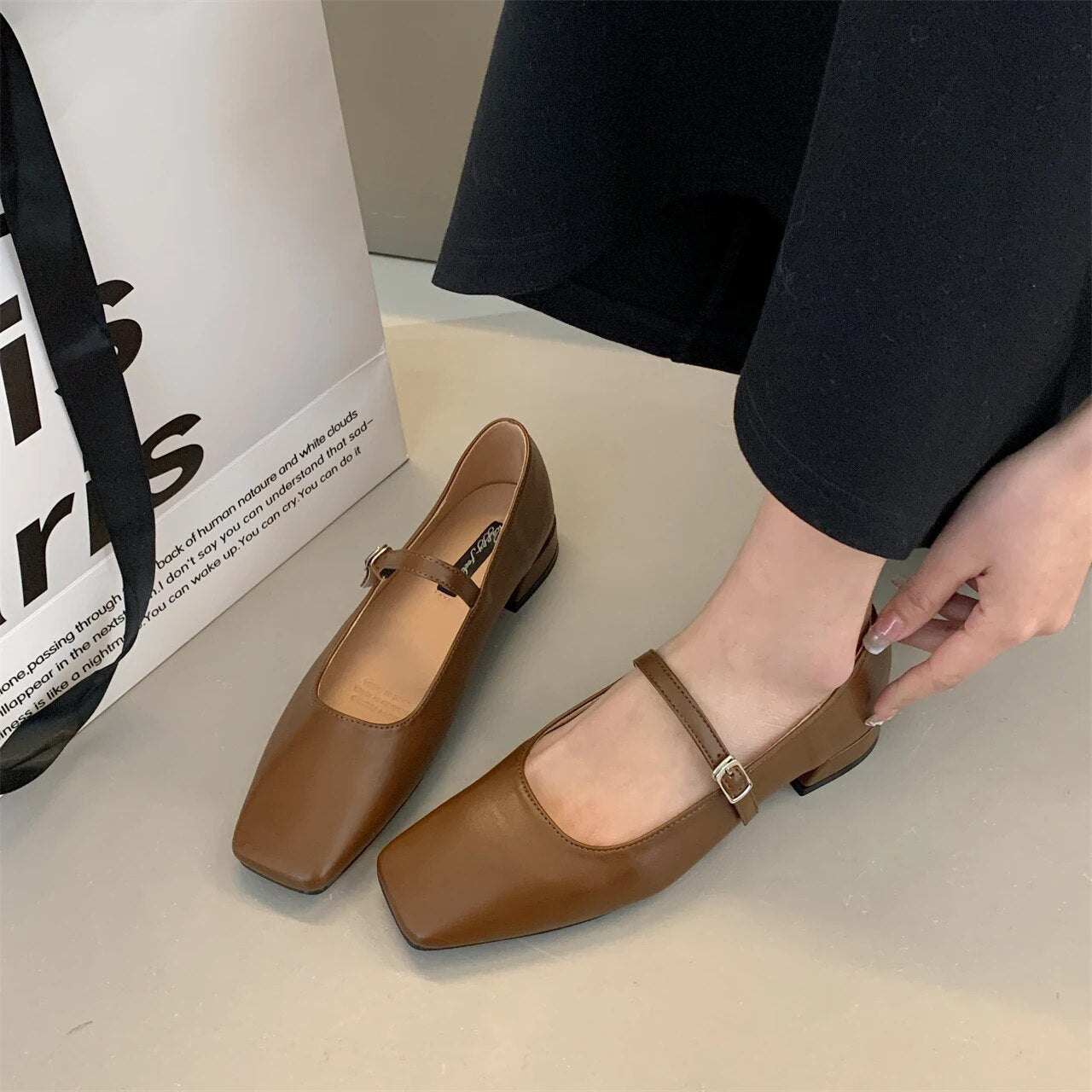 Cyril Chaussures à Talon Plat pour Femme