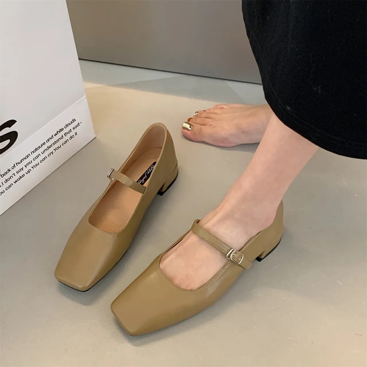 Cyril Chaussures à Talon Plat pour Femme